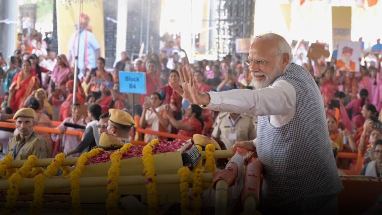 राजस्थान की जमीन से PM मोदी ने की ‘द वैक्सीन वॉर’ की तारीफ, कहा- वैज्ञानिकों की मेहनत दिखाई: जोधपुर में ‘लाल डायरी’ से कॉन्ग्रेस को घेरा