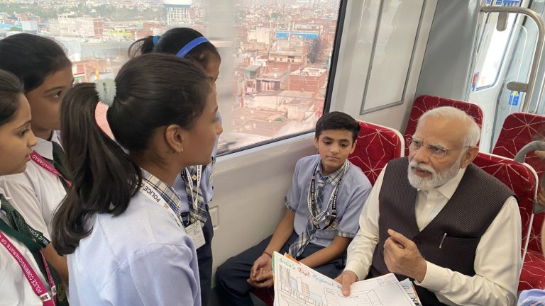 पटरी पर दौड़ी ‘नमो भारत’, PM मोदी ने भी किया सफर: देश की पहली Rapidx के बारे में जानिए सब कुछ, 180 km/h की स्पीड से चलने में सक्षम