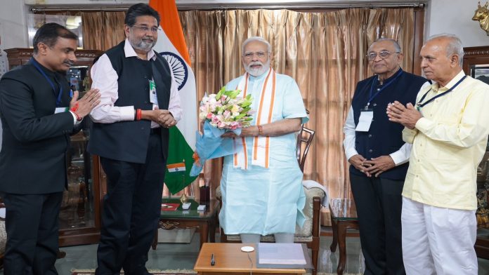 प्रधानमंत्री नरेंद्र मोदी