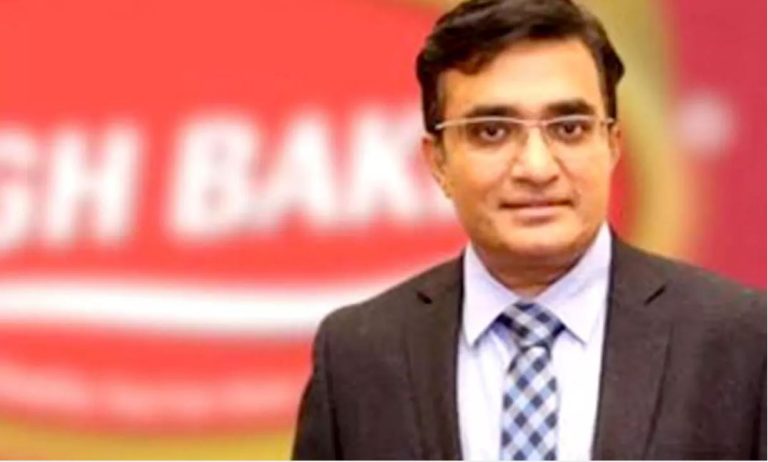 वाघ-बकरी चाय के मालिक पराग देसाई की मौत, सड़क पर कुत्तों ने कर दिया था हमला: ब्रेन हेमरेज के कारण वेंटीलेटर पर थे