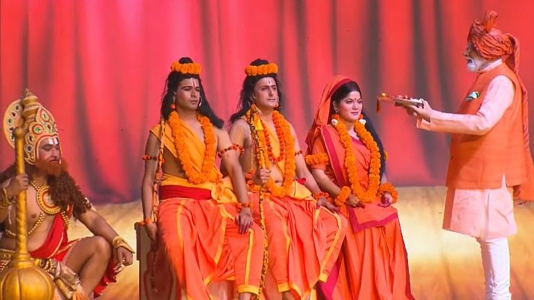 ‘मातृभूमि की रक्षा के लिए शस्त्र पूजा’: विजयादशमी पर रामलीला में पहुँचे PM मोदी, बोले – पूरे विश्व को हर्षित करेगा अयोध्या में गूँजने वाला हर स्वर