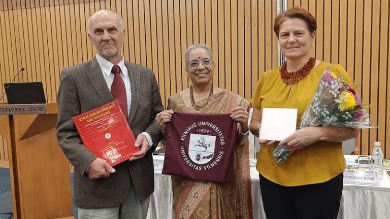 ‘हमारी भाषा संस्कृत से सबसे करीब, शब्द और व्याकरण में समानताएँ’: रिसर्च के लिए भारत पहुँचे यूरोप के इस विकसित देश के विद्वान, देश भर में लेक्चर सीरीज की योजना