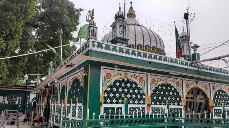 एक दरगाह ने जानकारी देने से किया इनकार, अब उत्तराखंड के हर मस्जिद-दरगाह-मदरसे को देना होगा ब्यौरा: RTI के दायरे में वक्फ बोर्ड