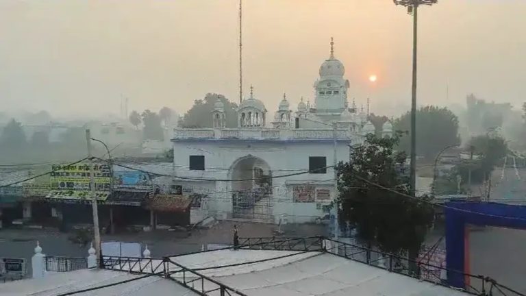 गुरुद्वारे पर कब्जे को लेकर भिड़े निहंग गुट, फायरिंग में पुलिस कॉन्स्टेबल की मौत: पंजाब के कपूरथला की घटना