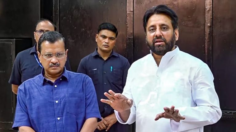 जीशान, जावेद, दाऊद… ED ने वक्फ बोर्ड घोटाले में AAP विधायक के 3 करीबियों को गिरफ्तार किया, अमानतुल्लाह खान के ठिकानों से मिला था हथियार-कैश