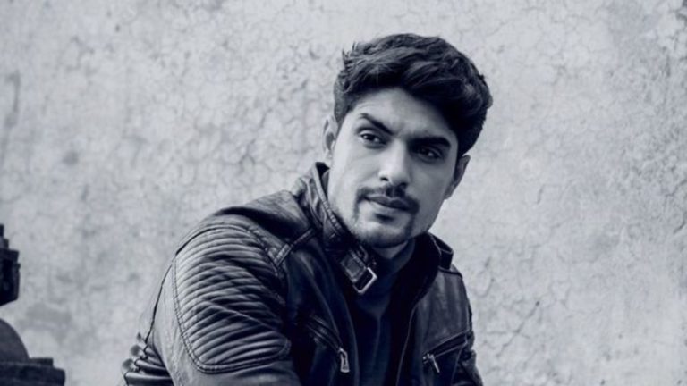 मुझे अपना (प्राइवेट पार्ट) छूने दो, ऊपर से ही सही… वे घुटनों के बल बैठ जाते थे और कहते थे: बिग बॉस वाले हीरो अंकित गुप्ता ने यह सब झेला