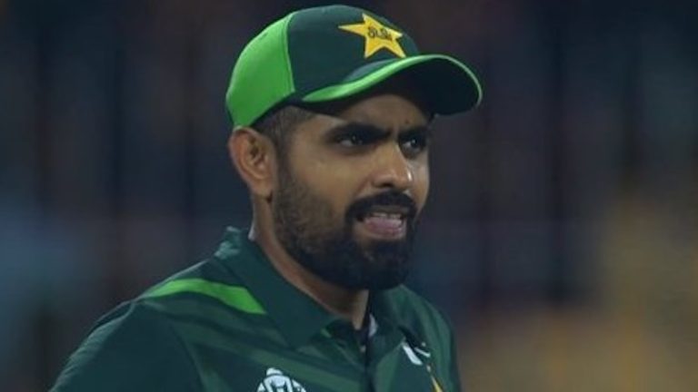 वर्ल्ड कप में पाकिस्तान की बेइज्जती के बाद कप्तान बाबर आजम ने दिया इस्तीफा, PCB के जिस मुखिया ने लीक किया था चैट, उनसे मुलाकात के बाद ऐलान
