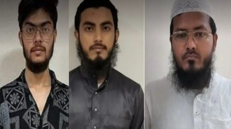 भारत में मस्जिदें बनाने के लिए विदेशी फंडिंग, महानगरों में रोहिंग्या मुस्लिमों को बसाने की साजिश: देवबंद से जुड़े आतंकियों के तार, यूपी ATS ने सेंट-टोपी वाले को पकड़ा