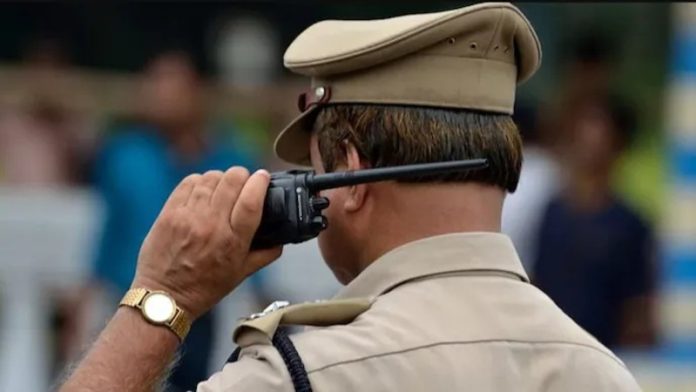 मुंबई पुलिस धमकी मोदी योगी