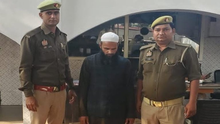 मदरसे में मौलाना ने नाबालिग छात्र के साथ किया मुख और गुदा मैथुन: अश्लील वीडियो से कई बच्चे बने हवस का शिकार, यूपी पुलिस ने दबोचा