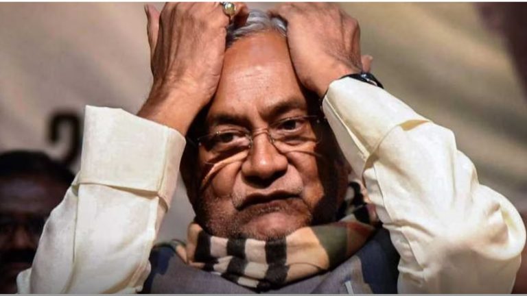 सदन में ‘गंदी बात’ पर बिहार के CM नीतीश कुमार ने माँगी माफी, विधानसभा में महिला विधायकों ने ‘भीतर मत घुसाओ, बाहर कर दो’ बयान पर घेरा
