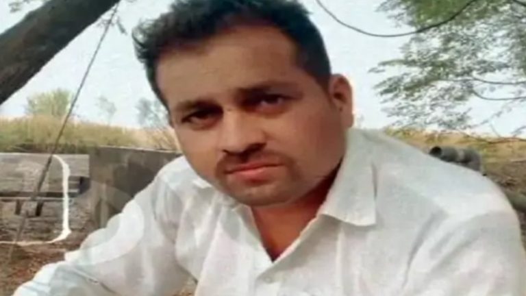 पंजाब में पराली जलाने वाले किसान के खेत पर पुलिस की रेड, FIR के डर से 35 साल के गुरदीप ने कर ली आत्महत्या: रिपोर्ट्स