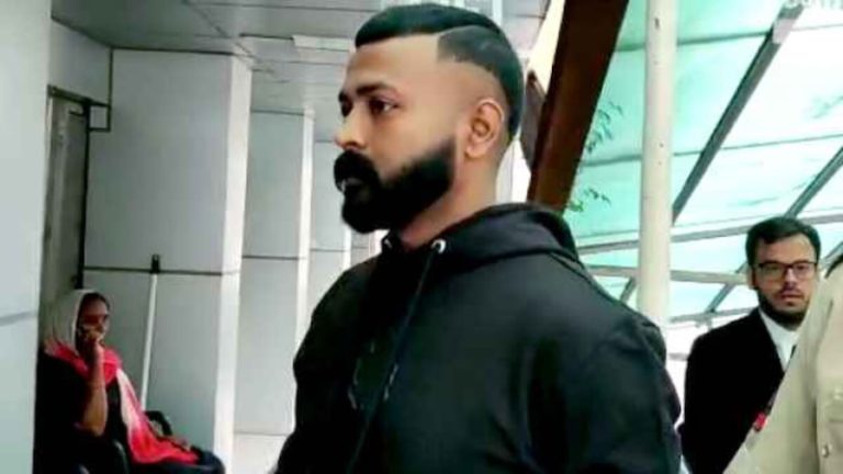 ‘रामलला के लिए दान करना चाहता हूँ 11 किलो का सोने का मुकुट, उसमें लगे हैं 101 हीरे’: राम मंदिर ट्रस्ट को महाठग सुकेश चंद्रशेखर ने लिखा पत्र