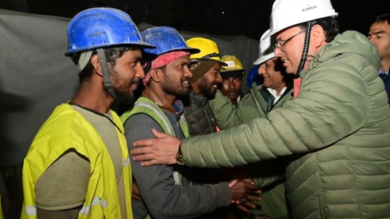 उत्तरकाशी सुरंग हादसे की सफलता में भी लिबरलों ने खोज ली सांप्रदायिक एंगल: टीम स्पिरिट को भूल हिंदू-मुस्लिम में बाँटने लगे
