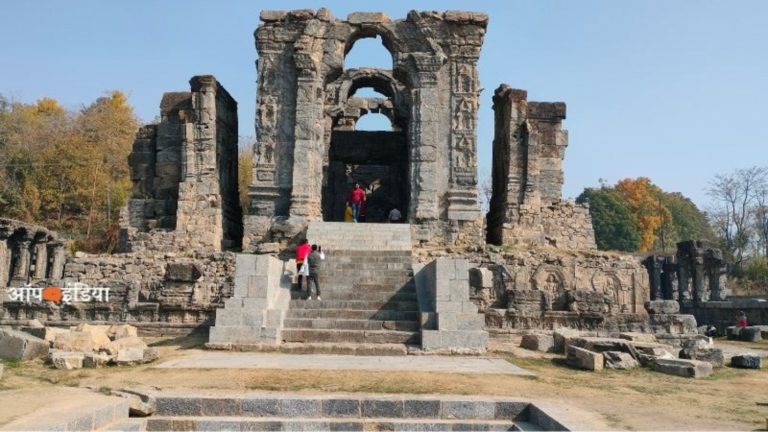 दशकों से वीरान मंदिरों में गूँज सकती है घंटा-घड़ियाल की ध्वनि, ASI संरक्षित स्मारकों में पूजा-पाठ की अनुमति देने की संसदीय समिति ने की पैरवी
