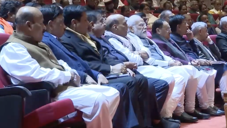 संसद में घुसपैठ से भी खतरनाक इनका रवैया, ये लोकसभा में लौटकर नहीं आएँगे: PM मोदी ने बता दिया 2024 में विपक्ष की कैसी होगी दुर्गति