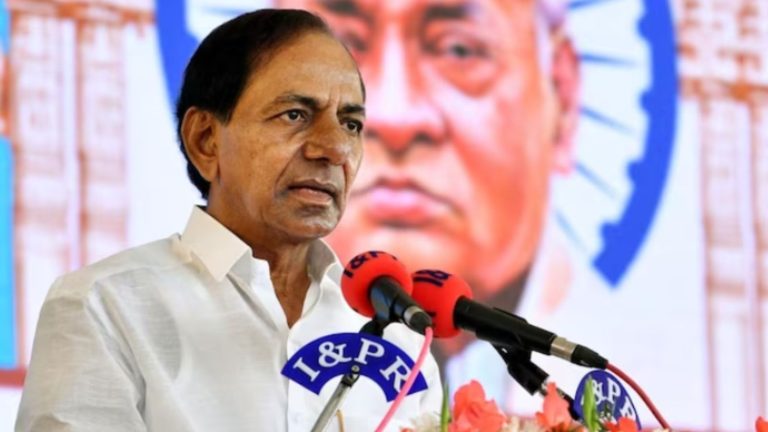 टूट गया KCR का बायाँ कूल्हा, अब होगी ट्रांसप्लांट सर्जरी: हार के बाद अपने फार्महाउस में गिर गए तेलंगाना के पूर्व CM, PM मोदी ने जताया दुःख