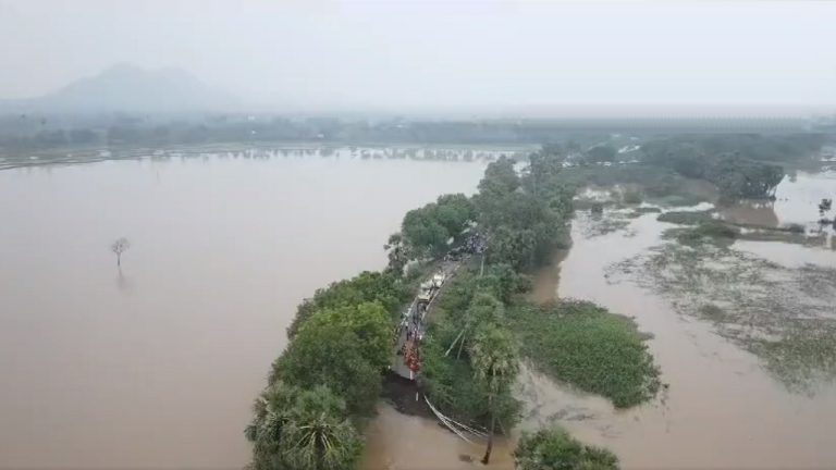 तमिलनाडु में बाढ़ से तबाही: सेना ने सँभाला मोर्चा, मछुआरों ने 10000 लोगों की बचाई जान; राज्य ने केंद्र से माँगा ₹19000 करोड़