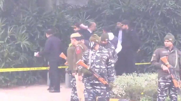 NSG-NIA कर रही इजरायली दूतावास के पास धमाके की जाँच, CCTV में दो संदिग्ध कैद: ‘सर अल्लाह रेजिस्टेंस’ ग्रुप का लेटर मिला