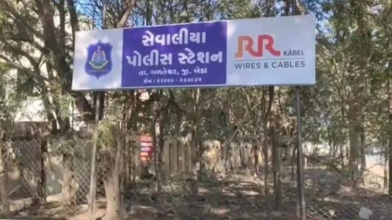 शादीशुदा हिन्दू महिला के संबंध बनाना चाहता था फारुख पठान, मना करने पर ‘सिर तन से जुदा’ करने आया: परिवार को कत्ल की धमकी देकर हुआ फरार