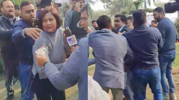पत्रकारों का झगड़ा, संसद भवन