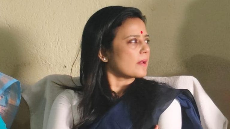 सांसदी खत्म होते ही ‘मुस्लिम मुस्लिम’ चिल्लाई महुआ मोइत्रा, पैसे लेकर अडानी के खिलाफ करती थी सवाल: एथिक्स कमेटी की रिपोर्ट के बाद एक्शन