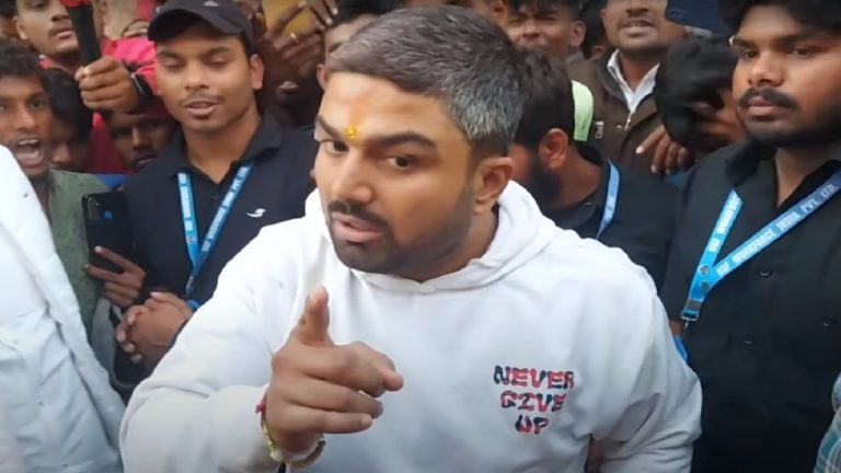 ‘जब तक तोड़ेंगे नहीं, तब तक छोड़ेंगे नहीं’: जेल से निकल मनीष कश्यप ने भरी भ्रष्टाचार के खिलाफ हुंकार, दशरथ माँझी की भूमि पर पहुँच कहा – डरने वाला नहीं हूँ
