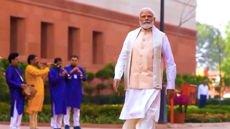 ‘फिर आएगा मोदी…’: लोकसभा चुनाव के लिए BJP ने जारी किया चुनावी गीत, कॉन्ग्रेस ने ‘स्मृति ईरानी’ जैसी आवाज में जारी किया वीडियो तो यूजर लेने लगे मजे