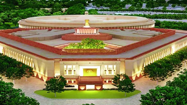 संसद से क्यों निलंबित किए जाते हैं सांसद? उनके पास आगे कौन से संवैधानिक विकल्प