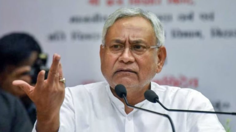 हिंदी राष्ट्रीय भाषा, देश का नाम ‘भारत’, प्रेस कॉन्फ्रेंस से नदारद: विपक्ष की बैठक में किसकी तरफ से थे नीतीश कुमार? मान-मनौव्वल करते रहे I.N.D.I. गठबंधन के नेता