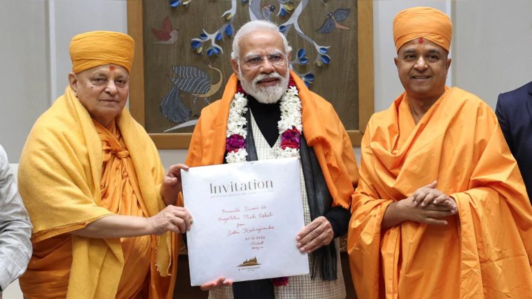 अयोध्या से अबू धाबी तक हिंदुओं के लिए आया गौरव का क्षण, 14 फरवरी को पहले हिंदू मंदिर का उद्घाटन करेंगे PM मोदी: 2018 में रखी थी आधारशिला