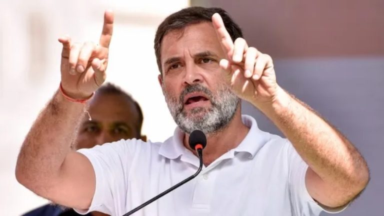 राहुल गाँधी को बचा रही दिल्ली पुलिस कर रही कानूनी गलती: रेप हुई बच्ची की पहचान की थी उजागर, कुतर्क से छीछालेदर पक्का