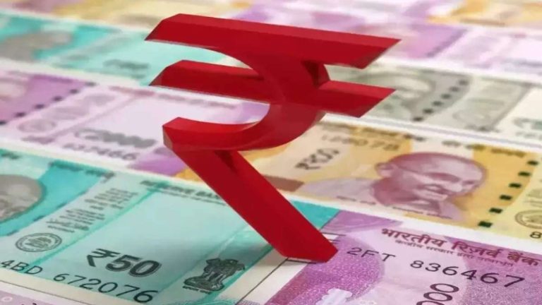 मोदी सरकार में रुपया भी हुआ ग्लोबल, UAE को पहली बार कच्चे तेल के बदले भारतीय मुद्रा में किया भुगतान