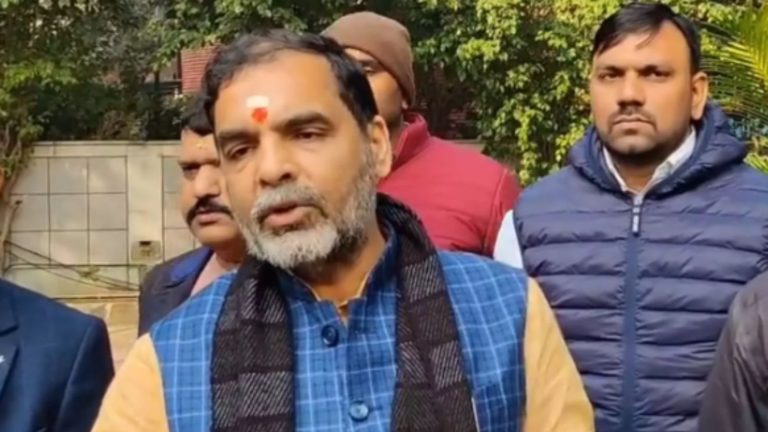 खेल मंत्रालय ने ‘जूनियर नेशनल रेसलिंग चैंपियनशिप’ आयोजित करने का WFI का फैसला रद्द किया, कहा – नियमों का उल्लंघन कर के जारी किया शेड्यूल