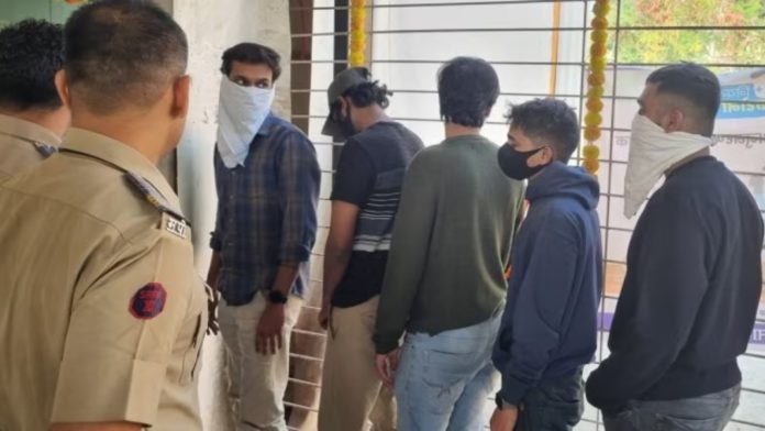 ठाणे पुलिस, रेव पार्टी छापेमारी