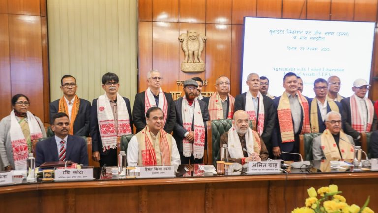असम में बड़ी सफलता, ULFA के साथ त्रिपक्षीय समझौते पर हस्ताक्षर, राज्य के 85% हिस्सों से हटी AFSPA: 9000+ कैडरों का आत्मसमर्पण