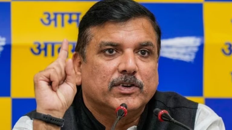 दो बार में ली ₹2 करोड़ की रिश्वत, आरोपितों को फँसने से बचाया: दिल्ली शराब घोटाला मामले में AAP सांसद संजय सिंह के खिलाफ ED ने दायर की चार्जशीट