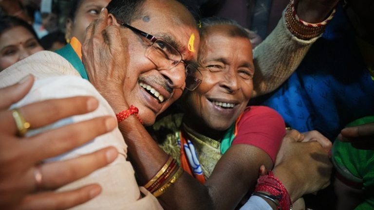 शिवराज का ‘नारी सम्मान’, ‘लाडली बहना’ ने रखा मान: यूँ ही Exit Polls नहीं दिखा रहे मध्य प्रदेश में फिर से ‘मामा की सरकार’
