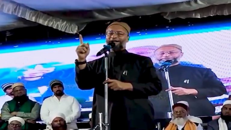‘जहाँ 500 वर्षों तक कुरान-ए-करीम का जिक्र, हमने खो दी वो मस्जिद’: ओवैसी ने राम मंदिर प्राण प्रतिष्ठा से पहले मुस्लिम युवकों को भड़काया, कहा – बरकरार रखिए अपनी ताकत