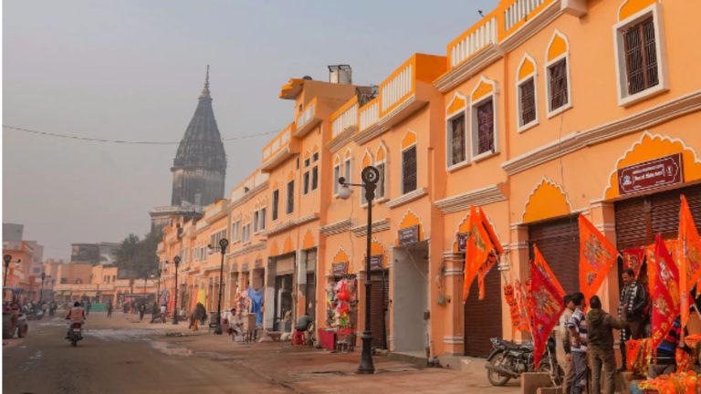 हर साल राम मंदिर में 5 करोड़ श्रद्धालुओं के आने का अनुमान, चल रहे ₹85000 करोड़ के विकास कार्य: अमेरिका से आई रिपोर्ट, बताया – अयोध्या में खड़ी हो रही पूरी की पूरी इंडस्ट्री