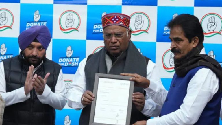 कॉन्ग्रेस की चंदाखोरी में फिर निकला झोल: पार्टी के पोस्टर में शेयर किया ‘डोनेट फॉर देश’ का फर्जी लिंक, पैसा गया दूसरों के खातों में