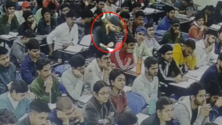 क्लास में बैठे-बैठे सीने में उठा दर्द, गिर पड़ा छात्र और हो गई मौत… 18 साल के लड़के की साइलेंट हार्ट अटैक से चली गई जान, सामने आया डराने वाला CCTV फुटेज