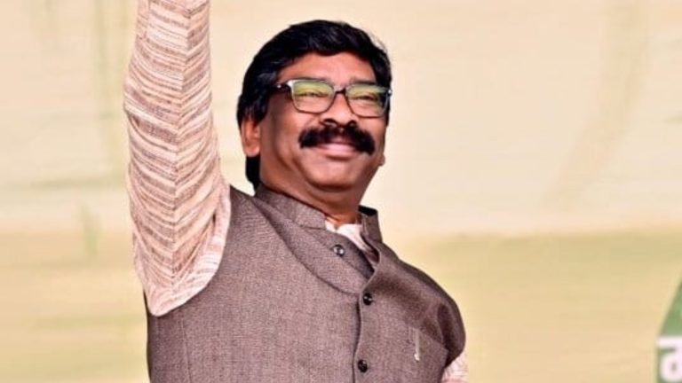 ‘हाजिर क्यों नहीं हो रहे? जाँच में आ रही बाधा’: जमीन घोटाले में CM हेमंत सोरेन को ED का 8वाँ समन, कहा – 16 से 20 जनवरी के बीच पेश होइए