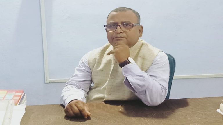 ‘मुस्लिमों को चाहिए एक और मुल्क, यूनाइटेड पाकिस्तान-बांग्लादेश ज़िंदाबाद’: बिहार के प्रोफेसर खुरशीद आलम ने विरोध के बावजूद डिलीट नहीं किया पोस्ट