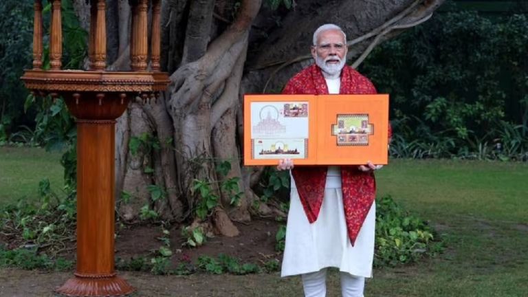 22 जनवरी को कार्यालयों में आधे दिन की छुट्टी, प्राण-प्रतिष्ठा से पहले मोदी सरकार की घोषणा: PM ने राम मंदिर का डाक टिकट जारी किया