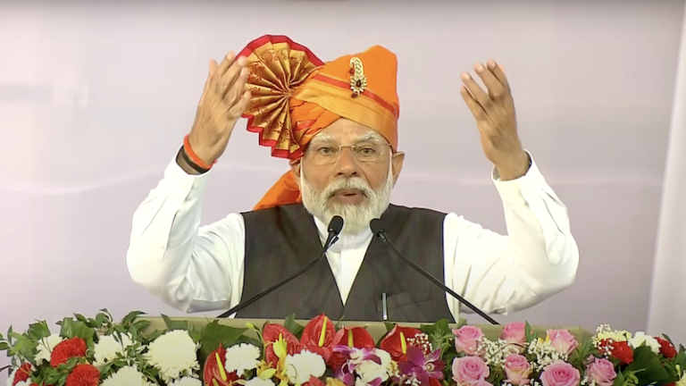 ‘हमारे आराध्य के टेंट में दर्शन की दशकों पुरानी पीड़ा दूर होगी’: महाराष्ट्र में PM मोदी ने देश की सबसे बड़ी हाउसिंग सोसाइटी का किया उद्घाटन, 90000 परिवारों को घर
