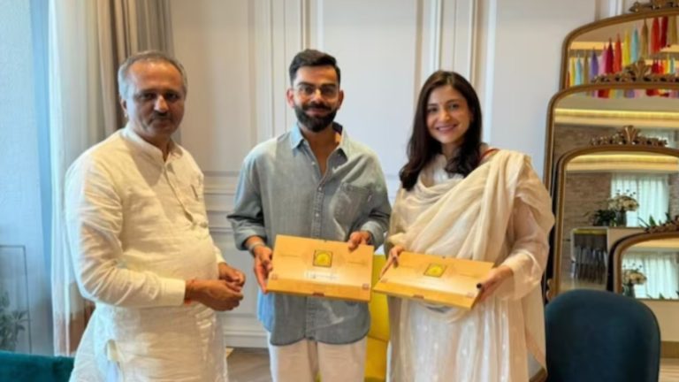 जिस अयोध्या में जन्मीं अनुष्का शर्मा वहाँ से मुंबई उनके घर पहुँचा न्योता, प्राण-प्रतिष्ठा का निमत्रंण स्वीकार करते समय विराट कोहली भी थे साथ