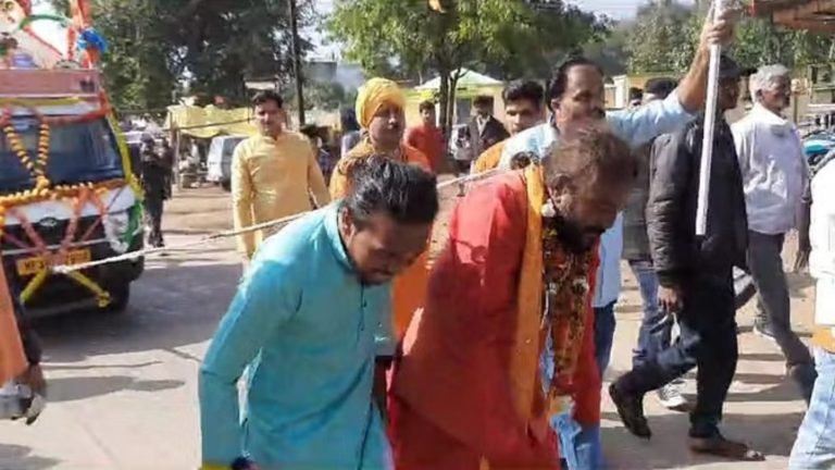 जटाओं से रामरथ खींचकर अयोध्या ला रहे रामभक्त बद्री, 22 जनवरी को लगाएँगे प्रभु की शरण में हाजिरी: 1992 में लिया संकल्प 32 साल बाद होगा पूरा