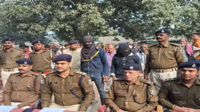 15 साल की नाबालिग लड़की का गला रेत कर पेड़ पर टाँग दी लाश, मोहम्मद तैय्यब और नाजिर खान गिरफ्तार: बिहार में 17 दिन बाद सुलझी हत्या की गुत्थी