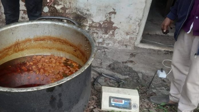 खंडवा में गोमांस